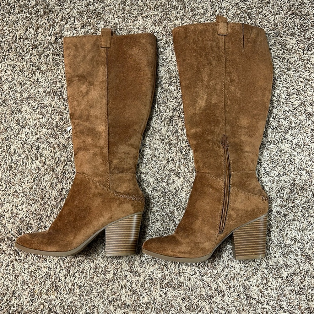 Women’s Suede Boots